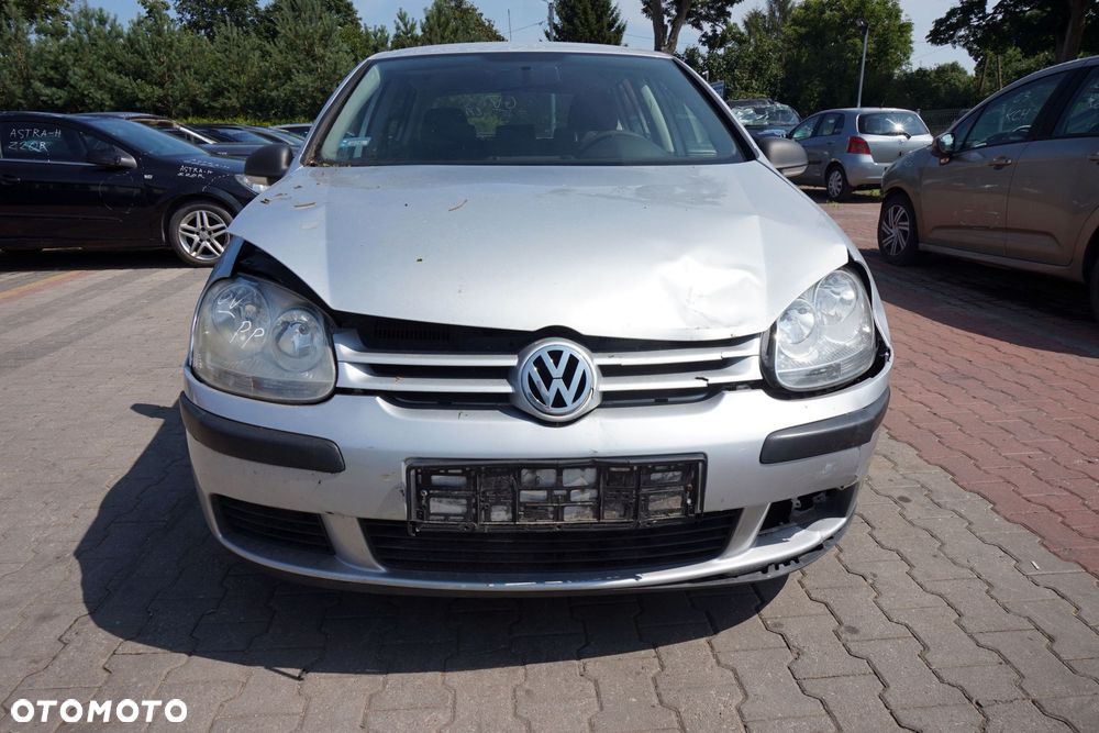 VOLKSWAGEN GOLF V 5D HB 2006 LA7W 1.6 8V BSE 102KM HTN SREBRNY na części - 8