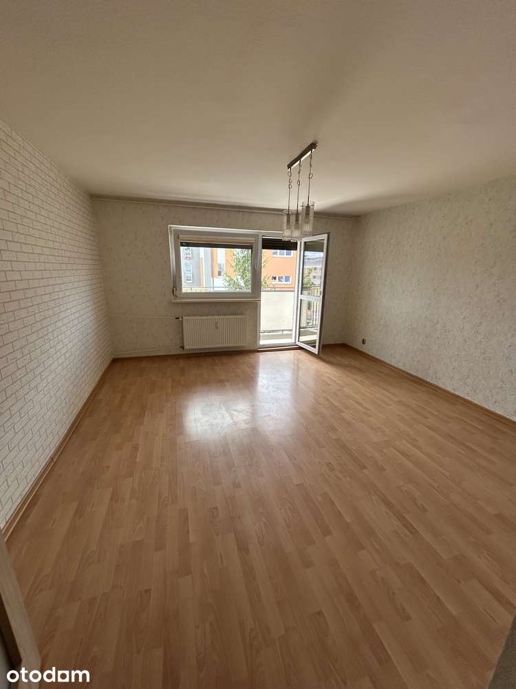 Przestronne mieszkanie 3-pokojowe z balkonem i osobną kuchnią