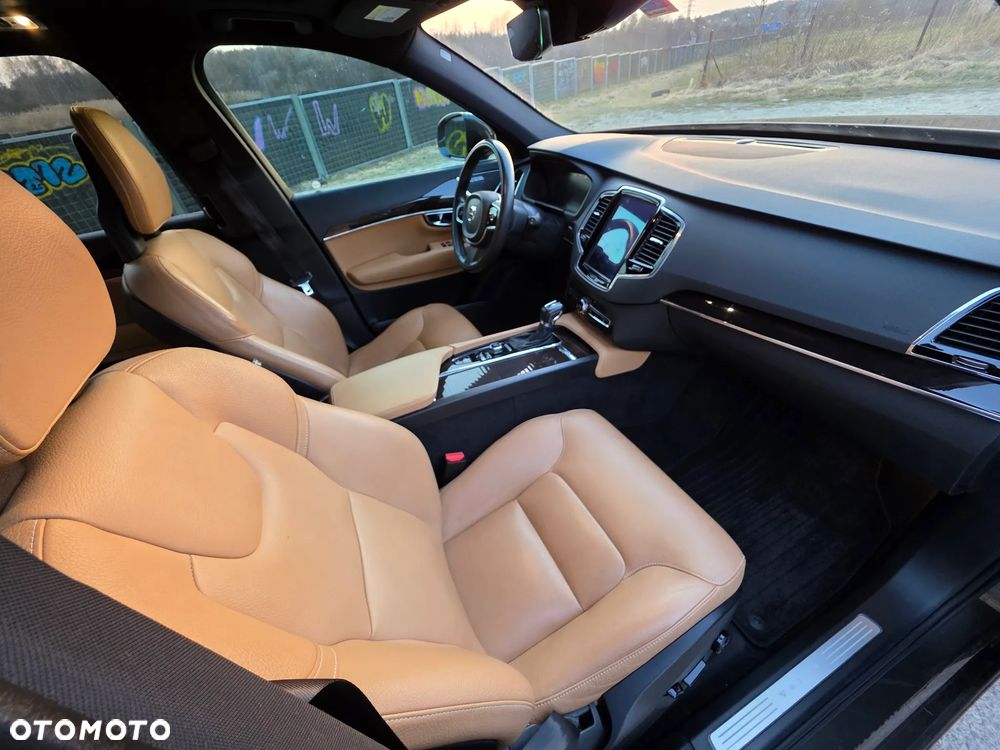 Volvo XC 90 - 19