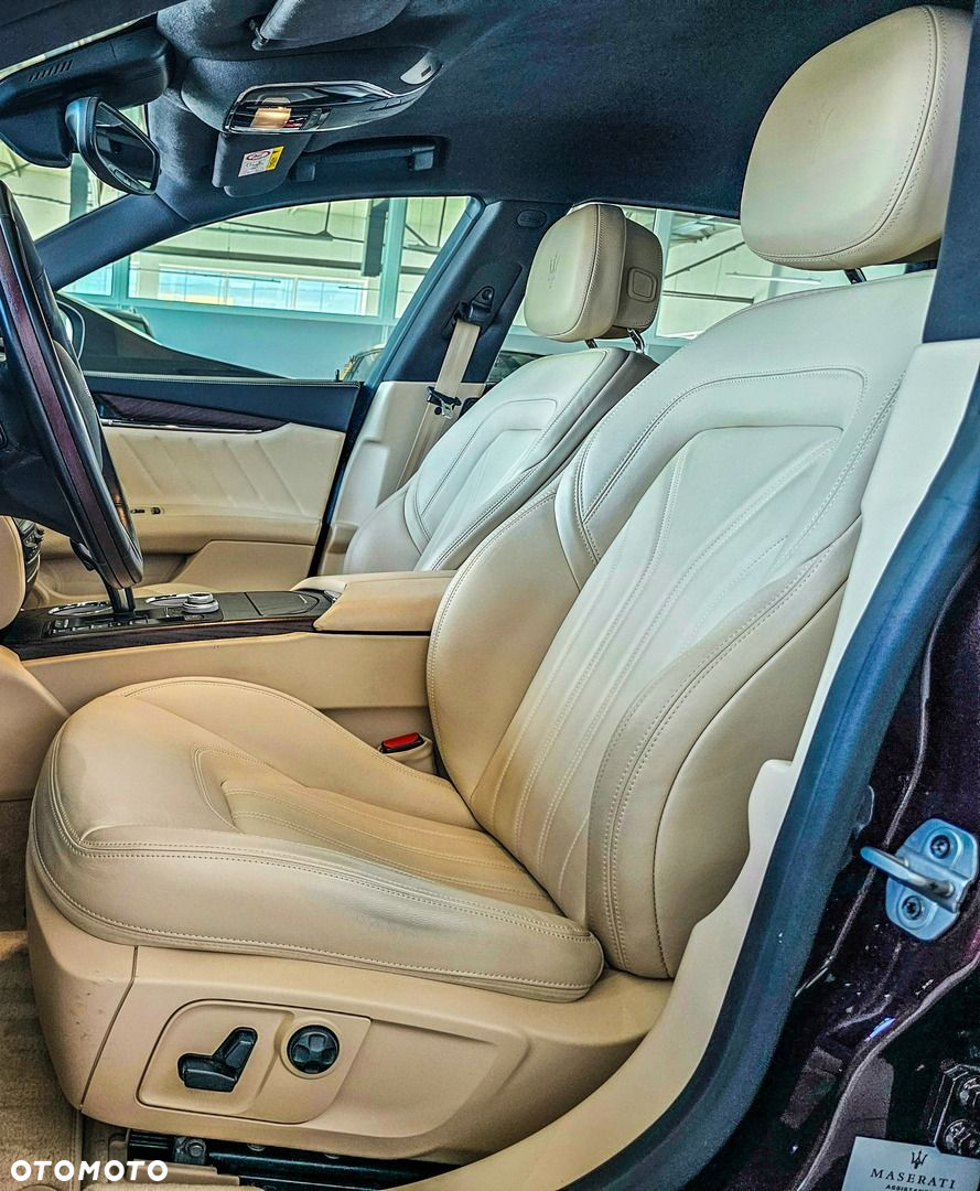Maserati Quattroporte - 15