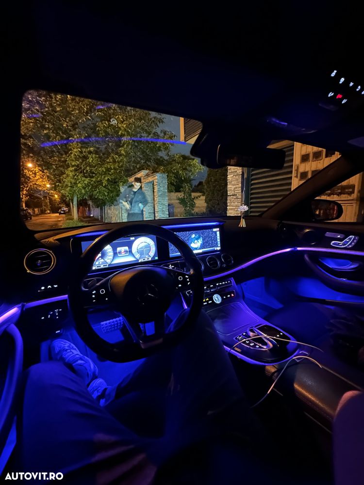 Mercedes-Benz E 200 4MATIC Aut. - 37