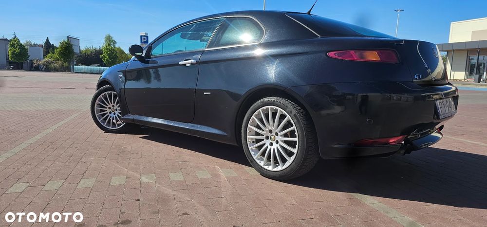 Alfa Romeo GT 1.9JTD 16V Black Line - 11