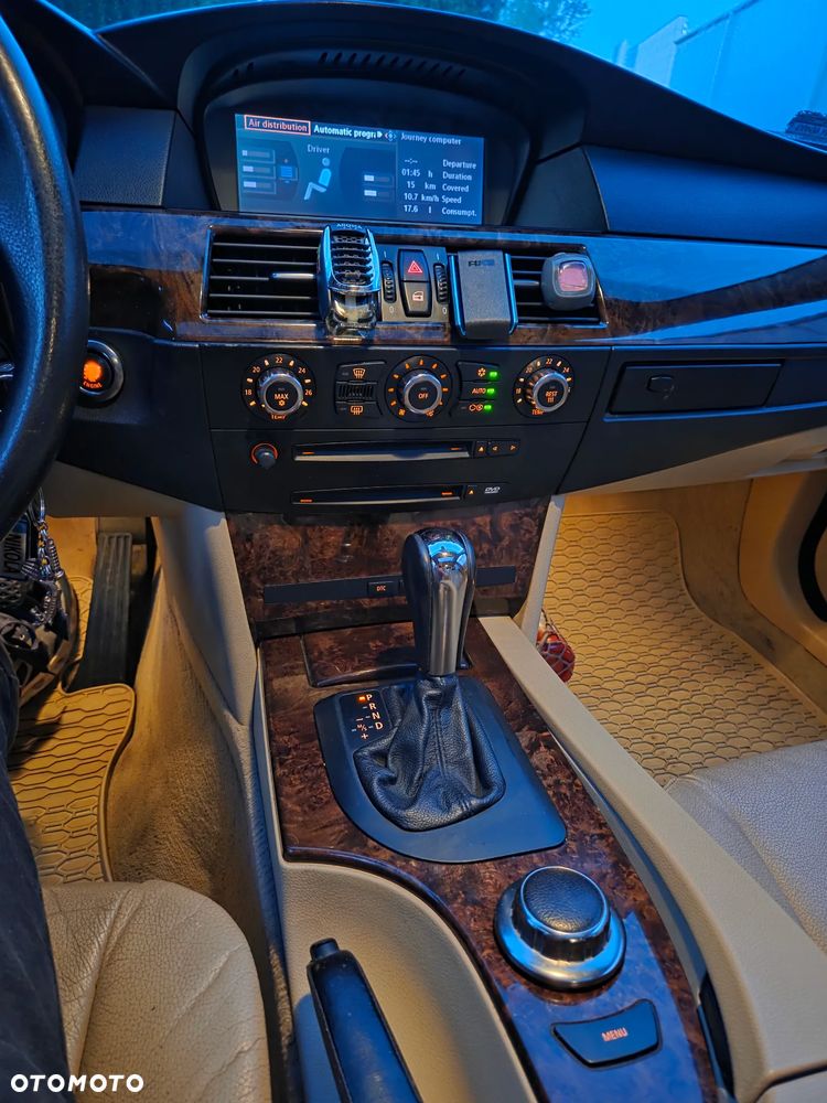 BMW Seria 5 - 35