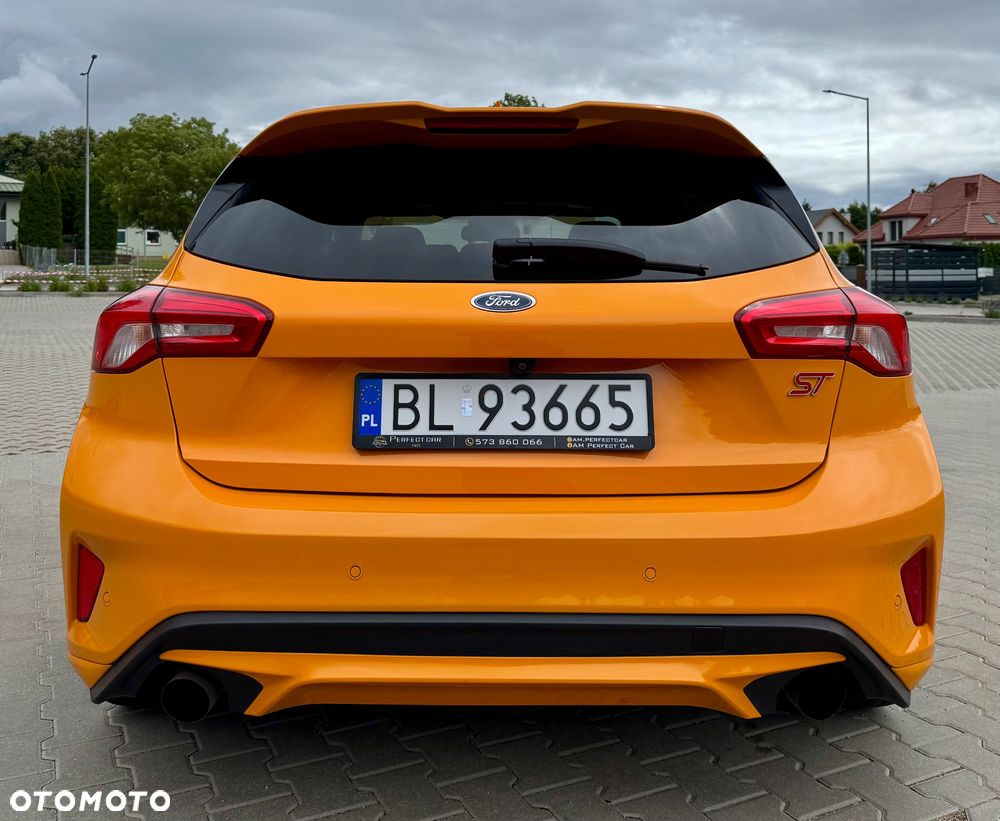 Ford Focus 2.3 EcoBoost S&S ST - 38