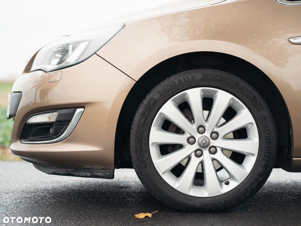 Opel Astra IV 1.4 T Cosmo - 4