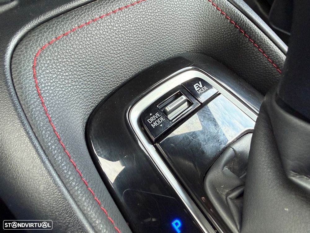 Toyota Corolla 1.8 Hybrid Exclusive - 23