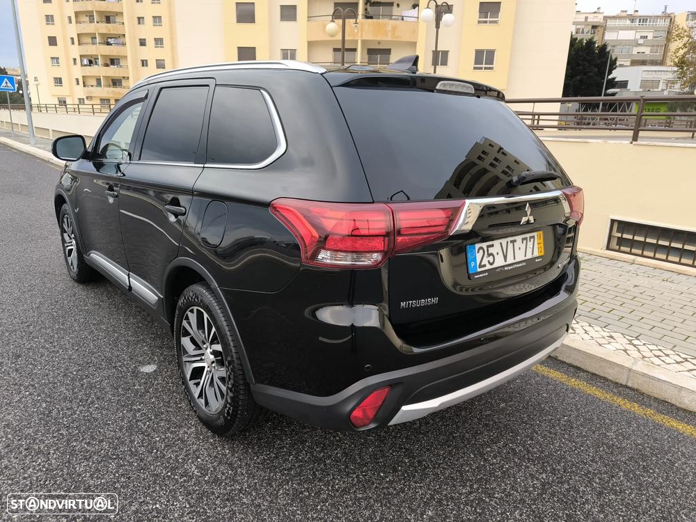 Mitsubishi Outlander 2.2 DI-D Instyle Navi - 3