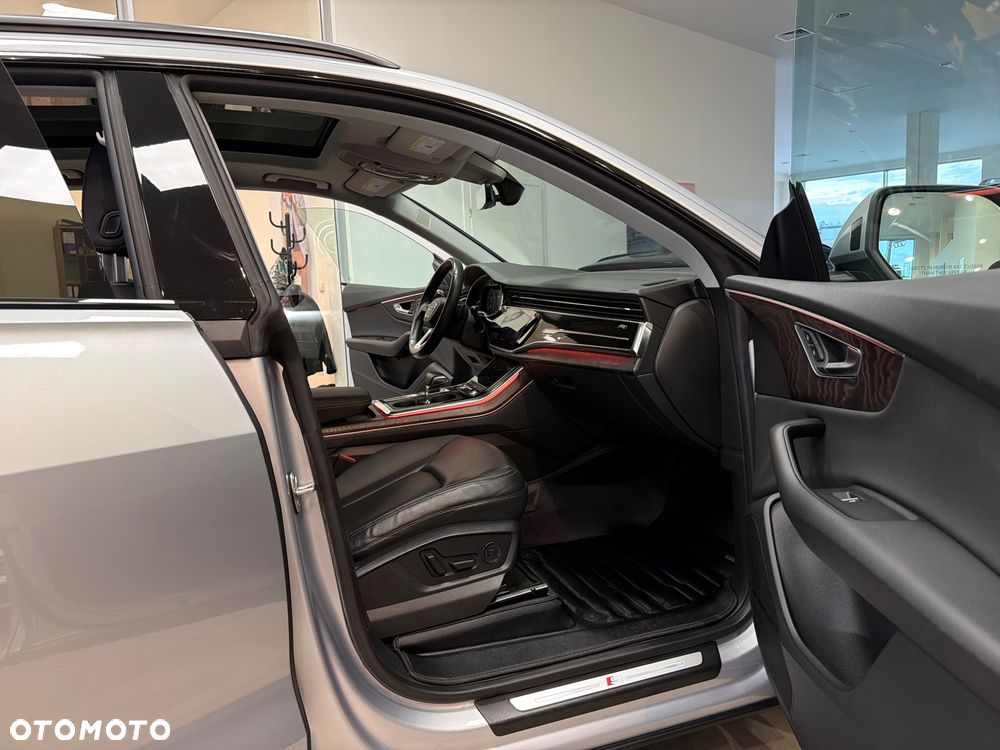 Audi Q8 55 TFSI quattro tiptronic - 33
