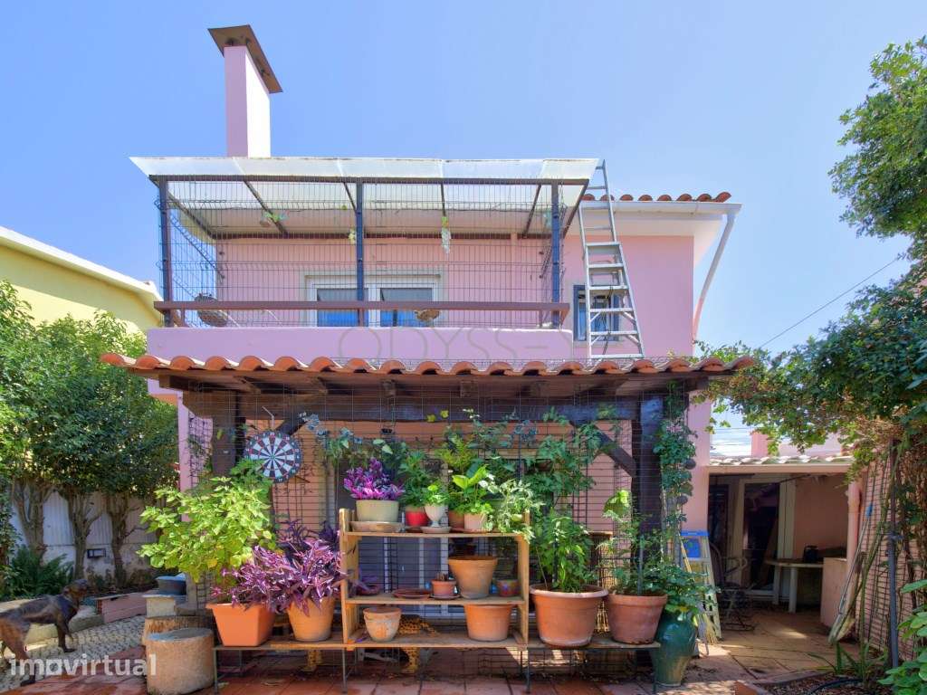 Moradia Familiar T4 com Potencial de Renovação e Atelier | Cobre, C... - Grande imagem: 4/47