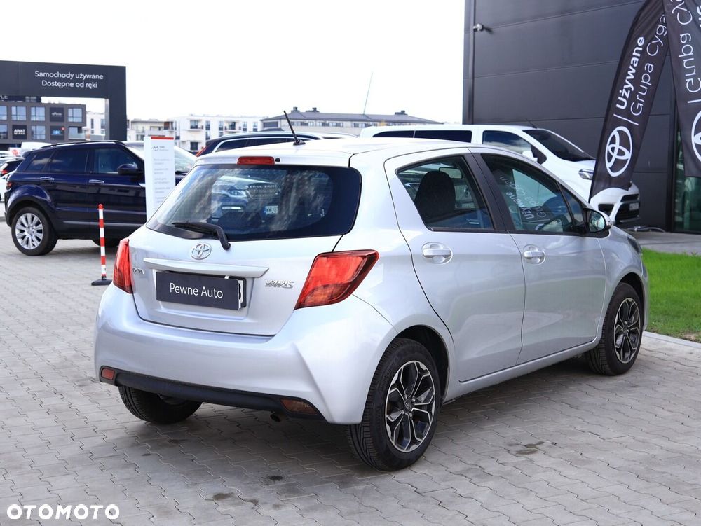 Toyota Yaris 1.33 Premium - 5