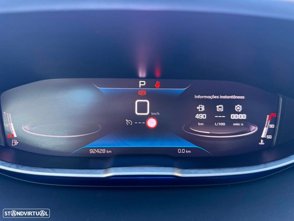 Peugeot 5008 1.5 BlueHDi Allure Pack EAT8 - 17