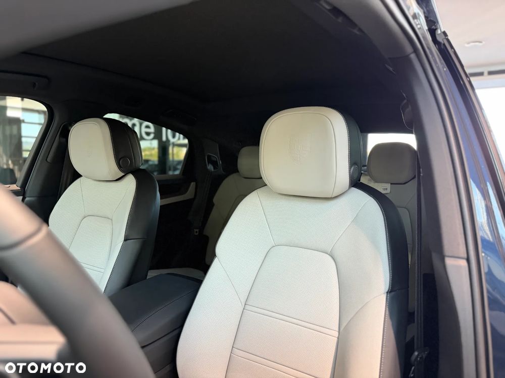 Porsche Cayenne Black Edition - 22