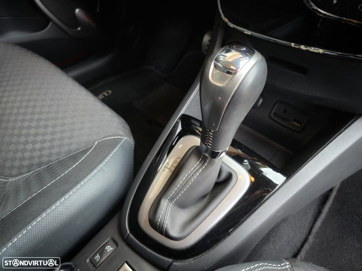 Renault Clio Sport Tourer 1.2 TCE GT EDC - 19