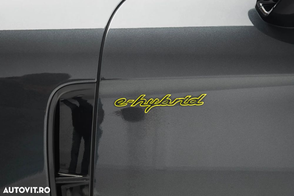 Porsche Panamera - 31