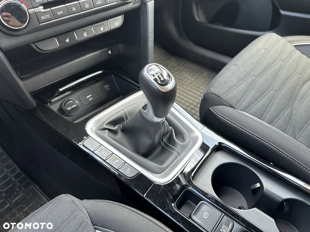 Kia ProCeed - 15