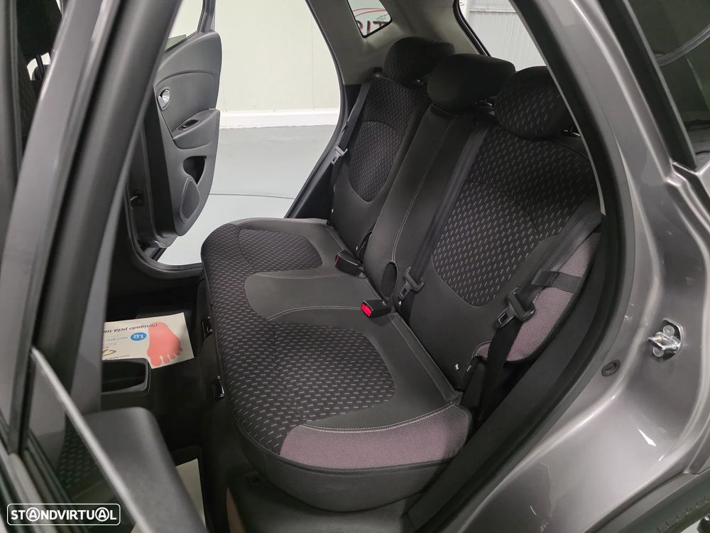 Renault Captur 1.5 dCi Exclusive - 26