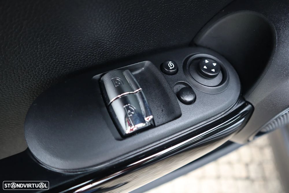 MINI 3 Portas Cooper SE - 17