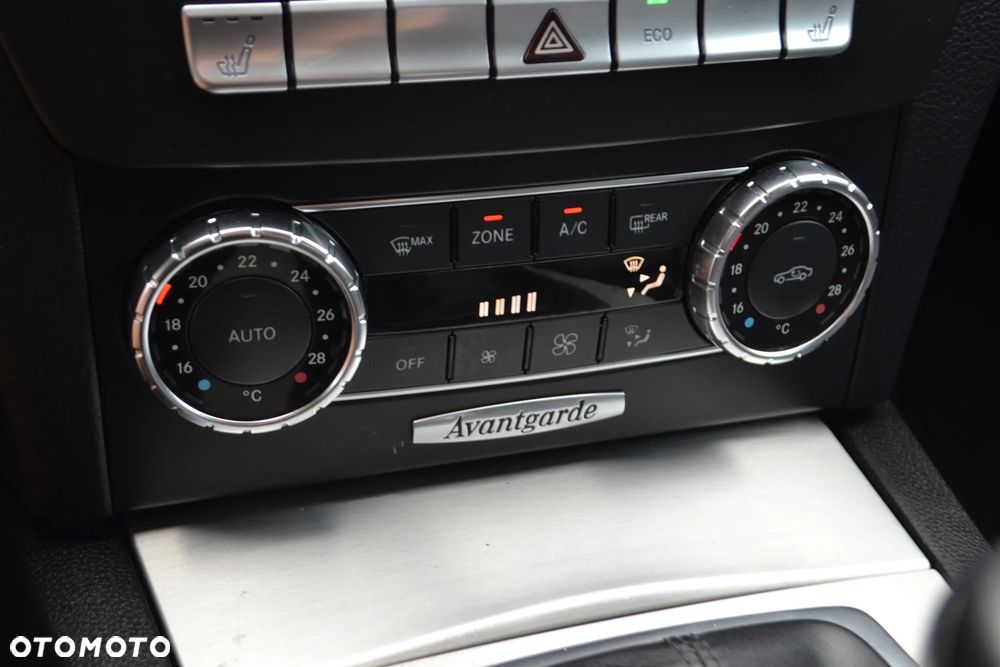 Mercedes-Benz Klasa C 220 CDI 7G-TRONIC Avantgarde Edition - 30