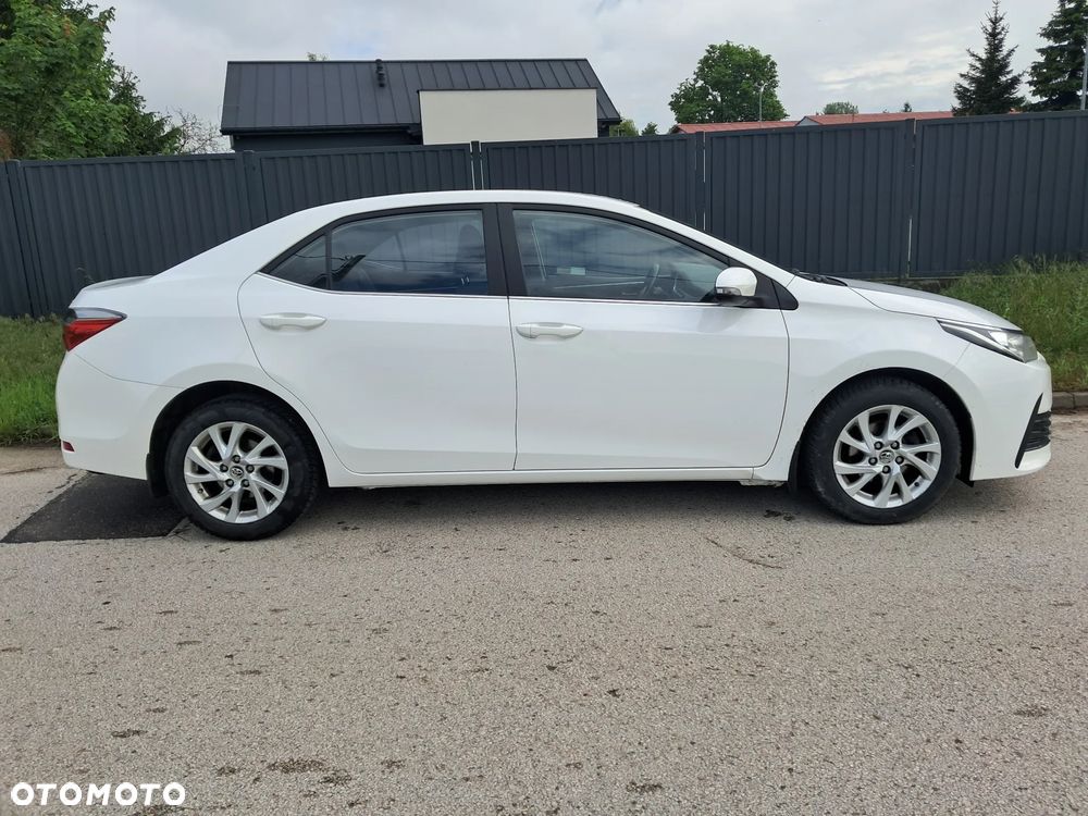 Toyota Corolla 1.6 Comfort - 5