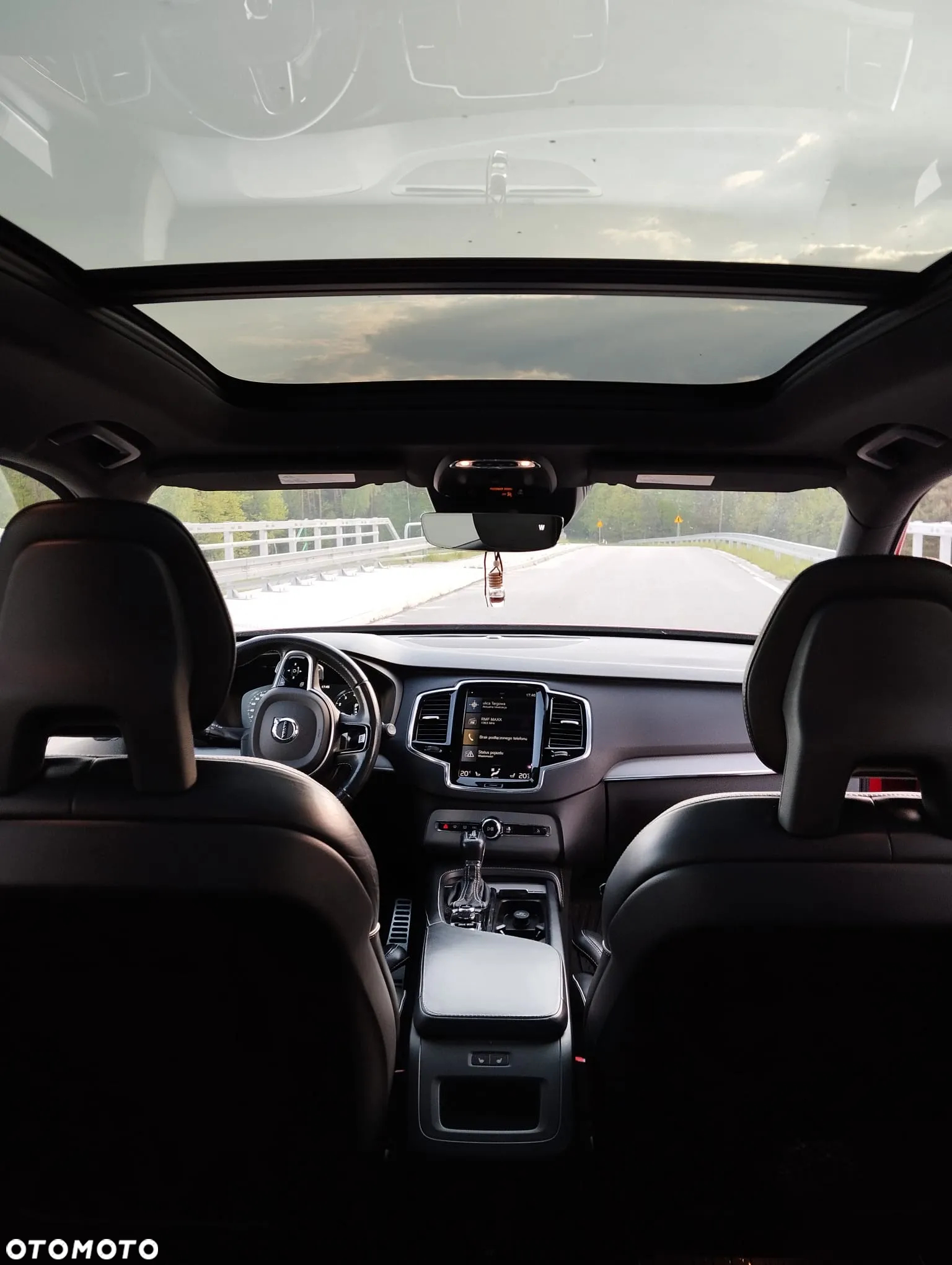 Volvo XC 90 T5 AWD R-Design - 10