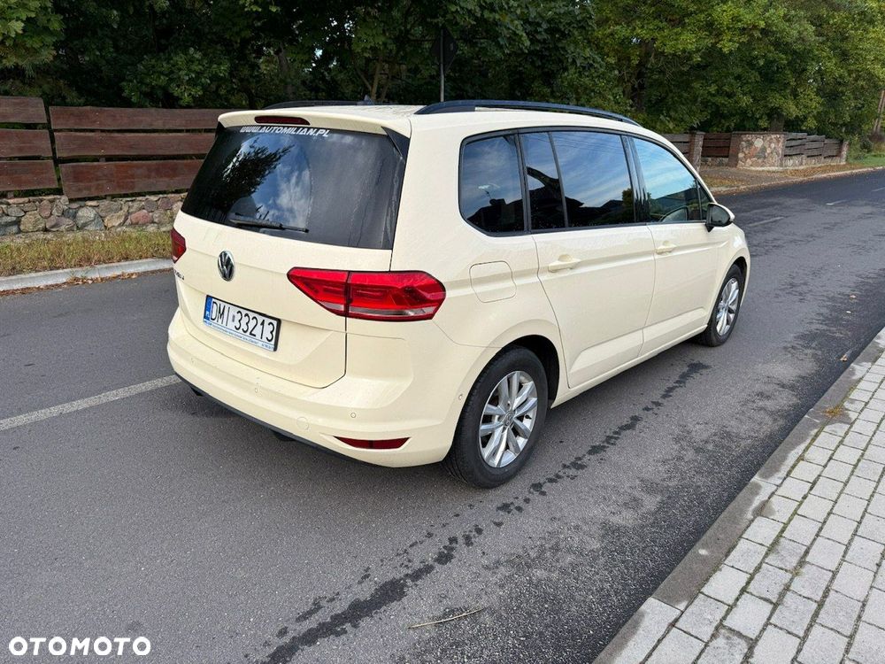 Volkswagen Touran - 3