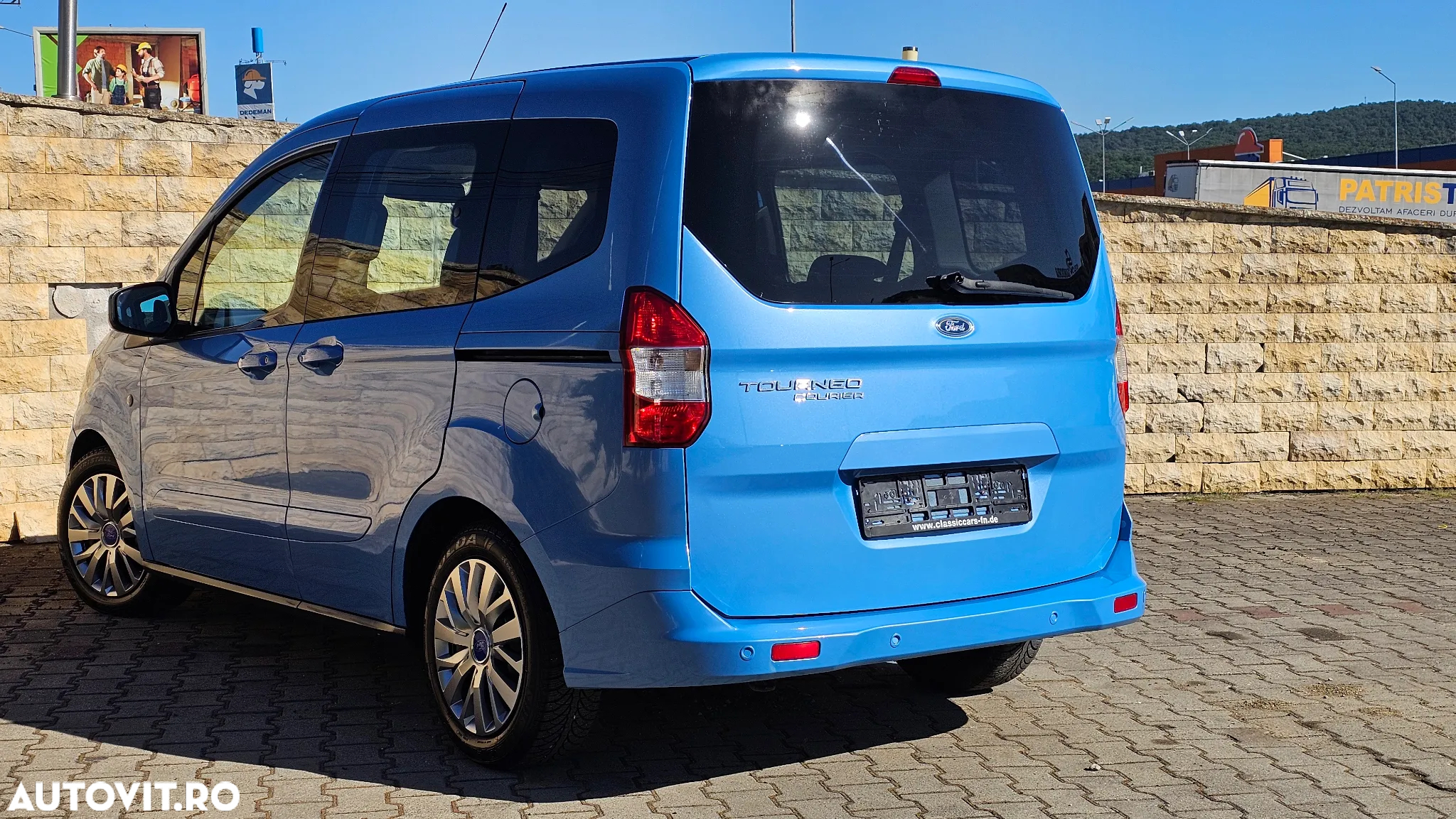 Ford Tourneo Courier 1.5 TDCi Ambiente - 3
