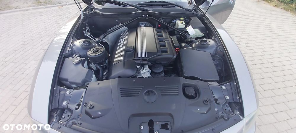 BMW Z4 2.2i - 19