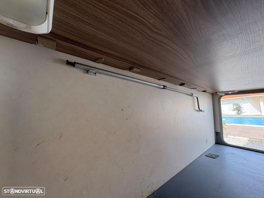 Burstner Aviano Aviano 727 cama central - 51