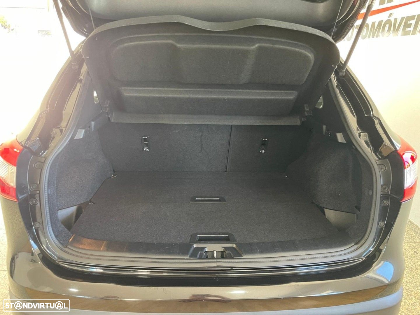 Nissan Qashqai 1.5 dCi N-Connecta 18 RS+PS - 27