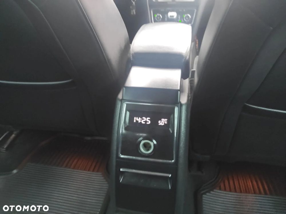 Skoda Superb 1.6 TDI Elegance - 12