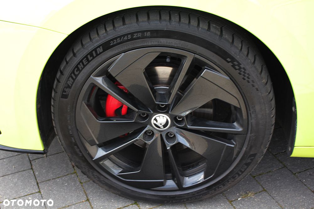 Skoda Octavia 2.0 TDI DSG RS - 7