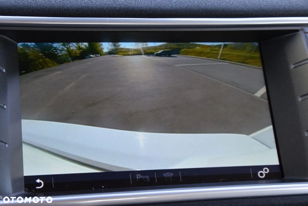 Land Rover Range Rover Evoque - 30