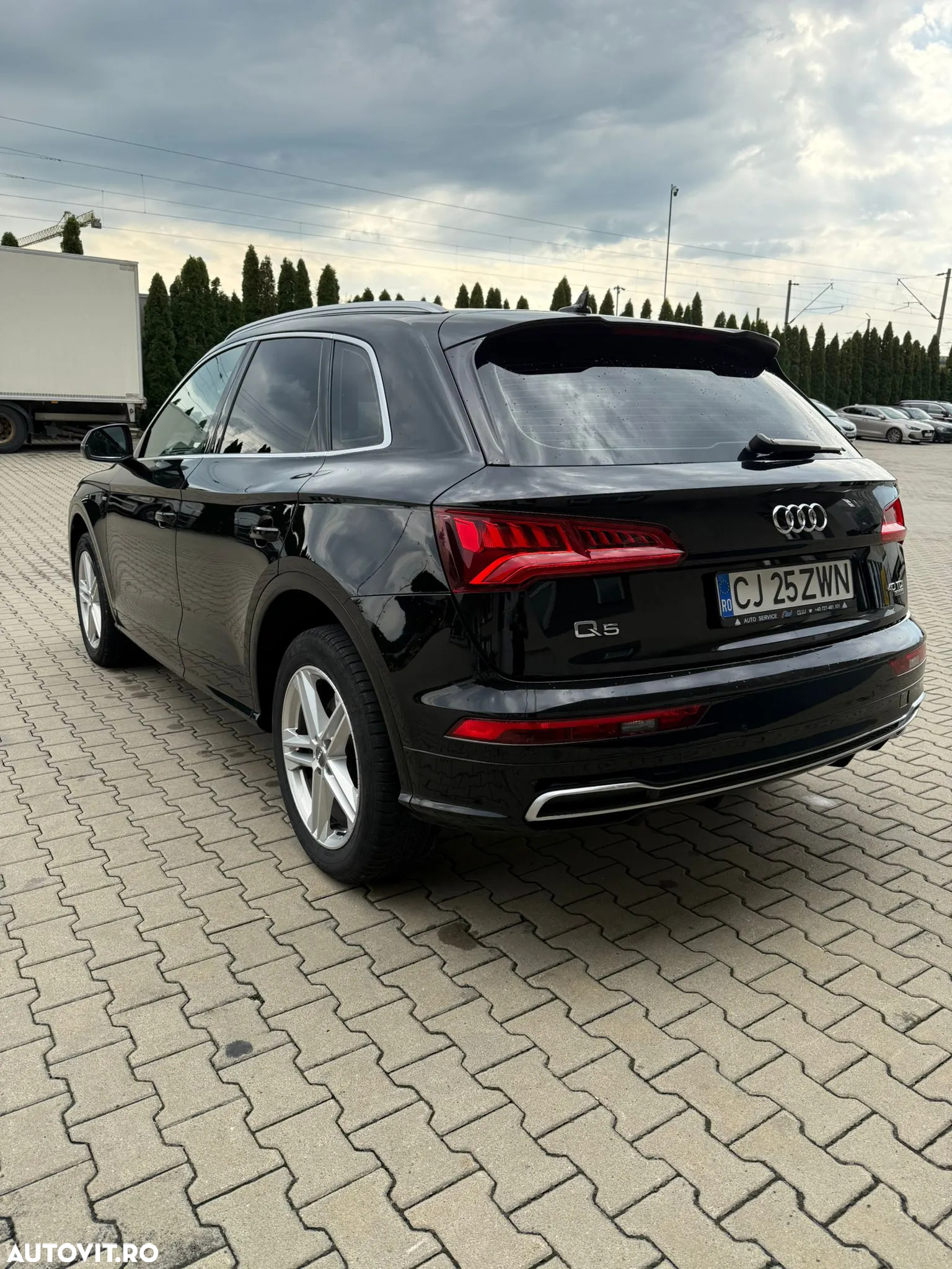 Audi Q5 2.0 40 TDI quattro S tronic Sport - 5