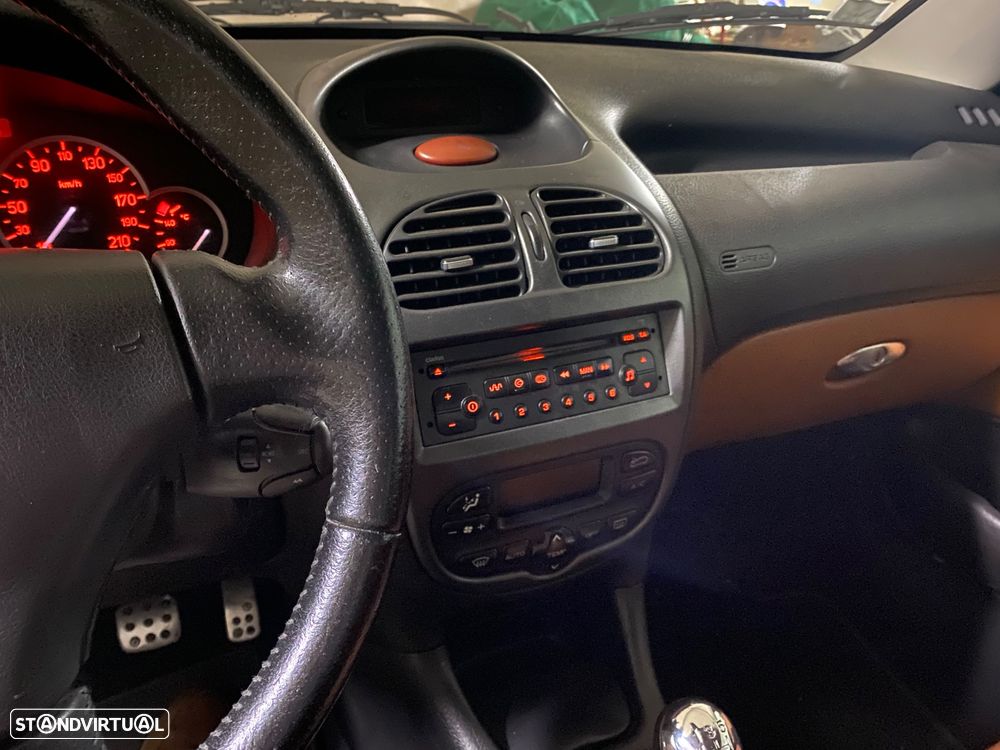 Peugeot 206 CC 1.6 Roland Garros - 11