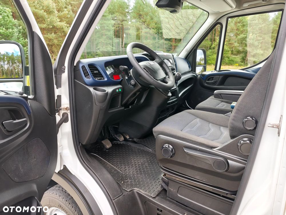 Iveco DAILY 3.0d 150KM** WINDA BAR 1000kg+UDT do 09.29r + STEROWANIE BEZPRZEWODOWE** Kontener 8-EuroPalet dł 425cm ** POLSKI SALON** 233 tyś KM** DMC do 3.5T kat.B** - 13