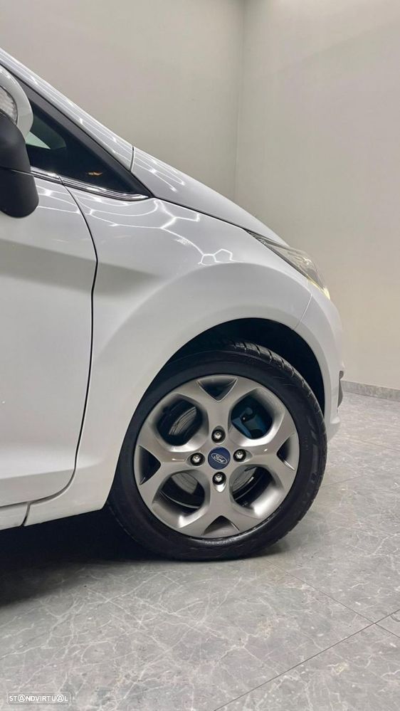 Ford Fiesta 1.5 TDCi Titanium - 9
