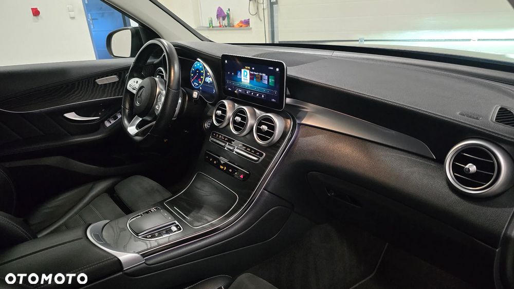 Mercedes-Benz GLC 300 d 4Matic 9G-TRONIC AMG Line Plus - 8