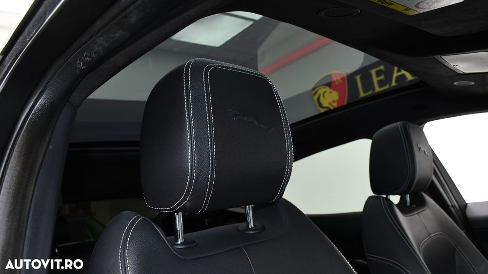 Jaguar E-Pace P300e AWD R-Dynamic HSE - 14