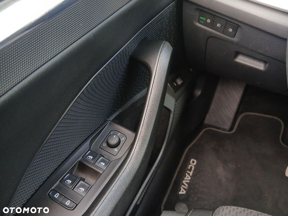 Skoda Octavia 1.5 TSI e-Tec Style DSG - 35