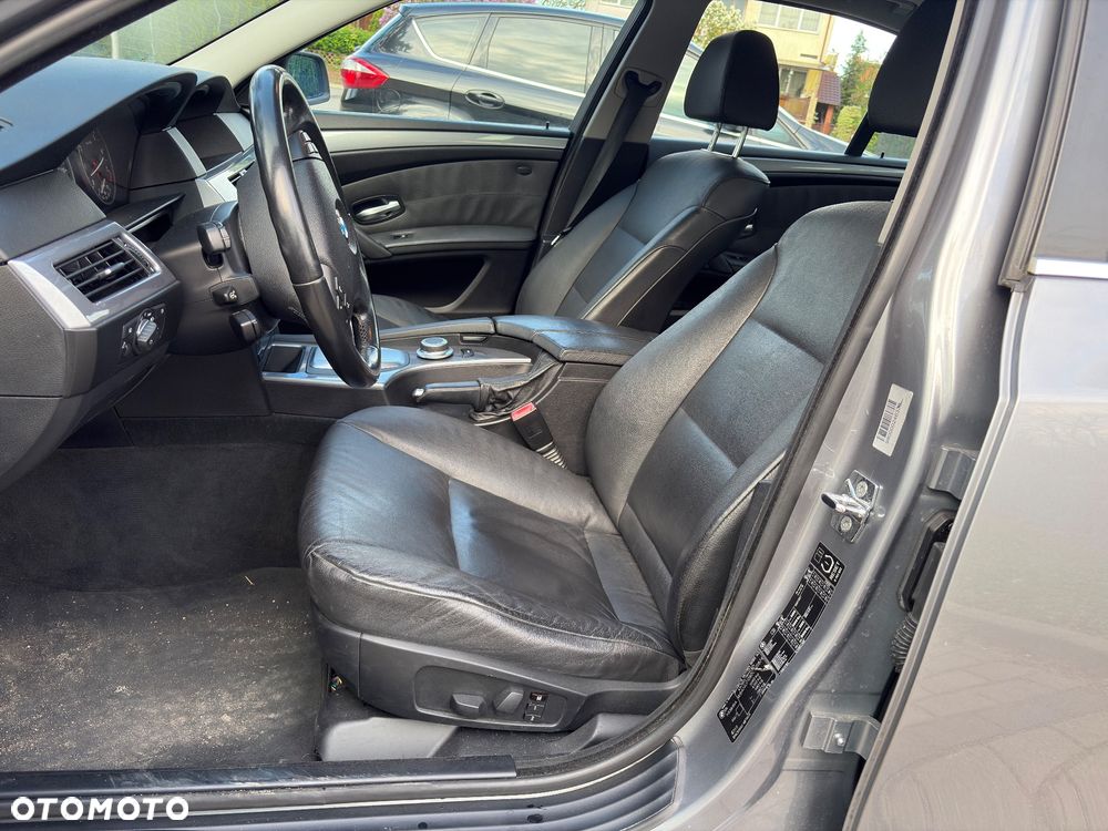BMW Seria 5 525i - 6
