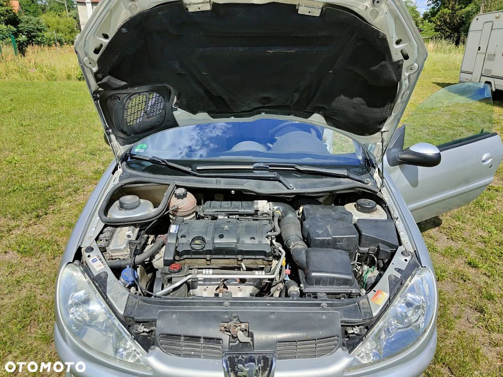 Peugeot 206 1.6 Quiksilver - 14