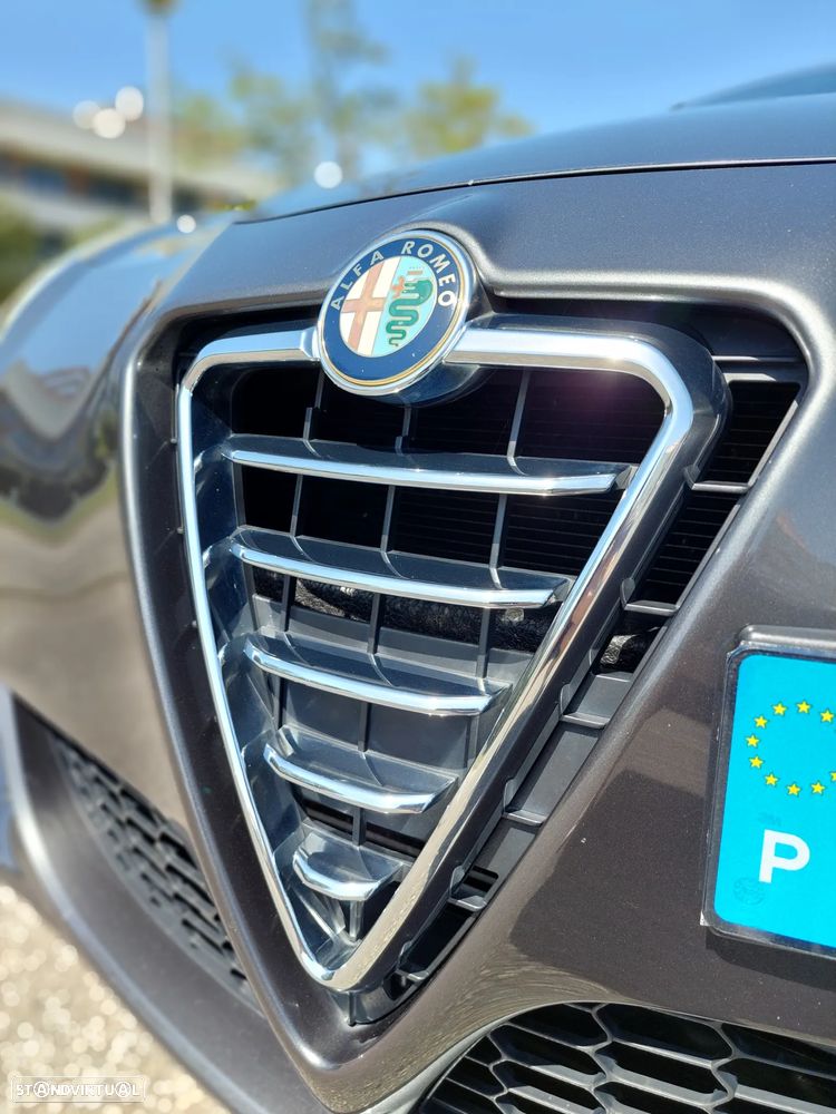 Alfa Romeo Giulietta 1.6 JTDM Veloce - 30
