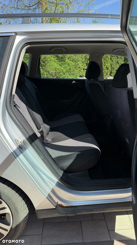 Volkswagen Passat 2.0 TDI DPF Comfortline - 8