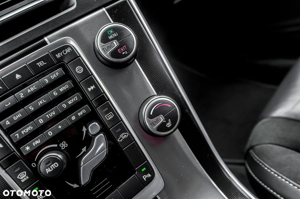 Volvo V60 D4 Drive-E R-Design Momentum - 33