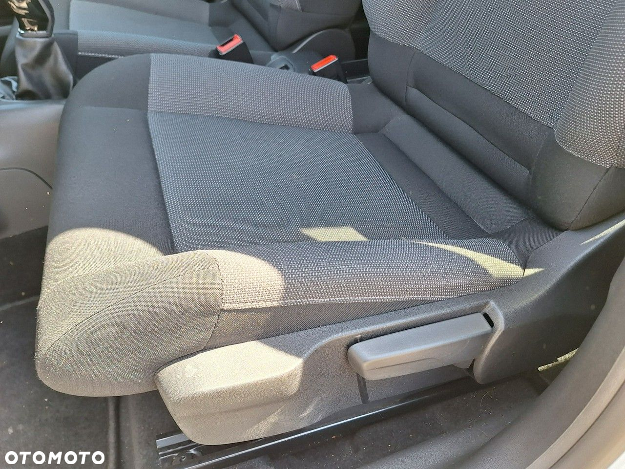 Citroën C4 Cactus - 23
