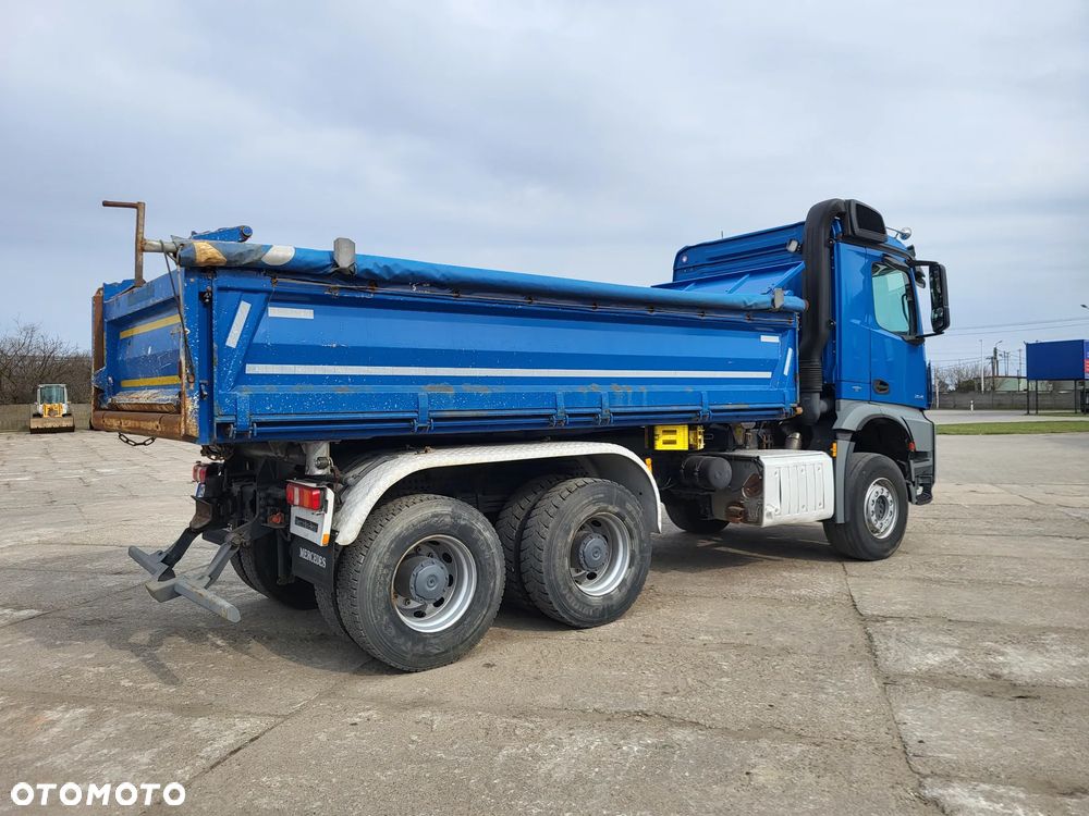 Mercedes-Benz AROCS 2645 6x4 wywrotka Meiller z Niemiec - 8