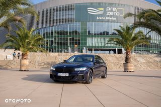 BMW Seria 5 M550i xDrive sport