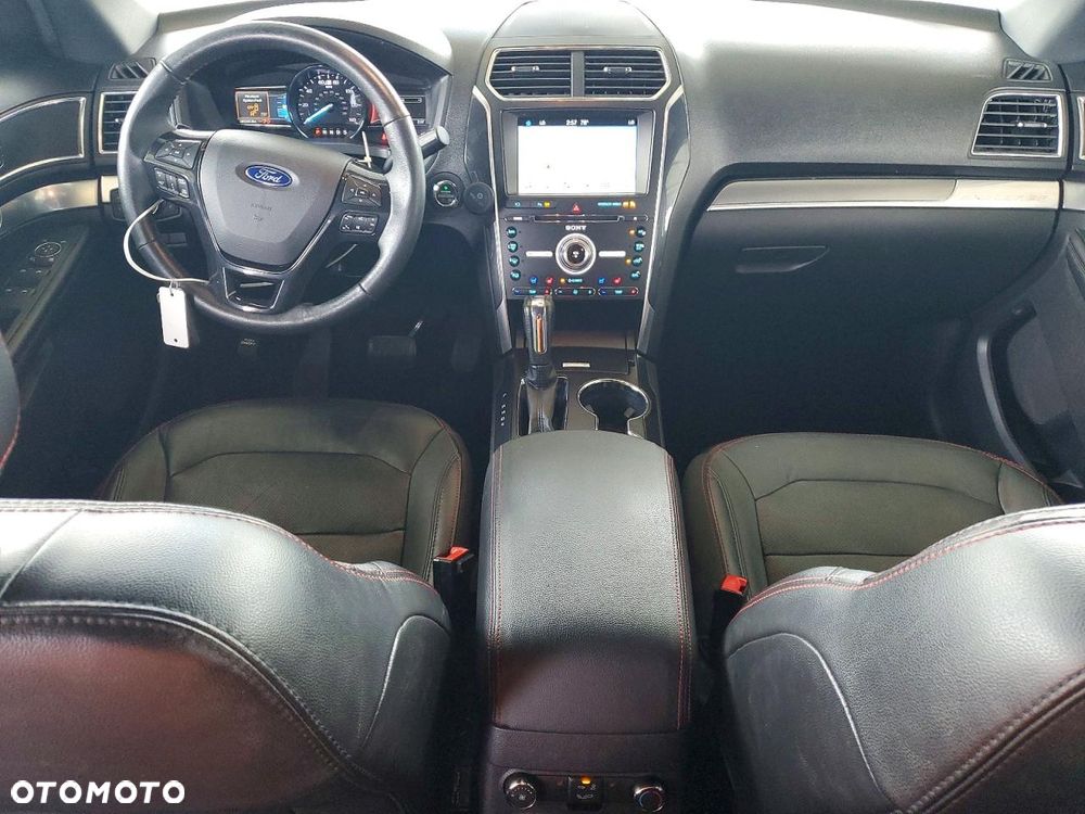 Ford Explorer - 7