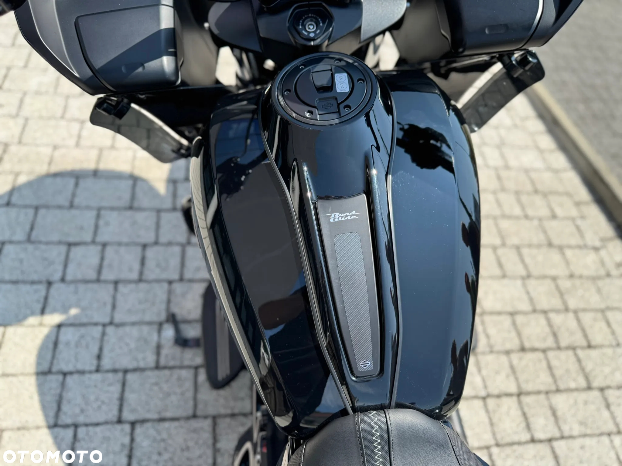 Harley-Davidson Touring Road Glide - 14