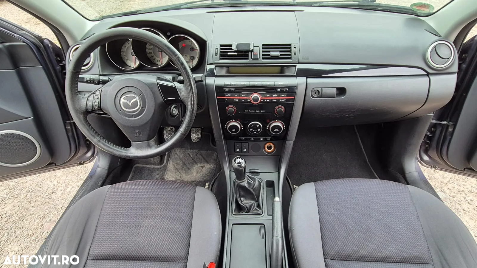 Mazda 3 1.6 Sport Active - 11